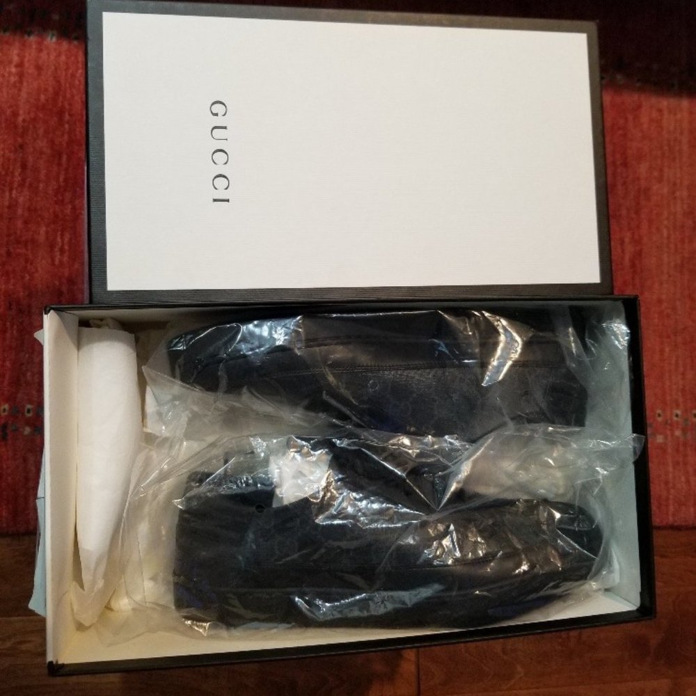 Gucci Supreme Black 10